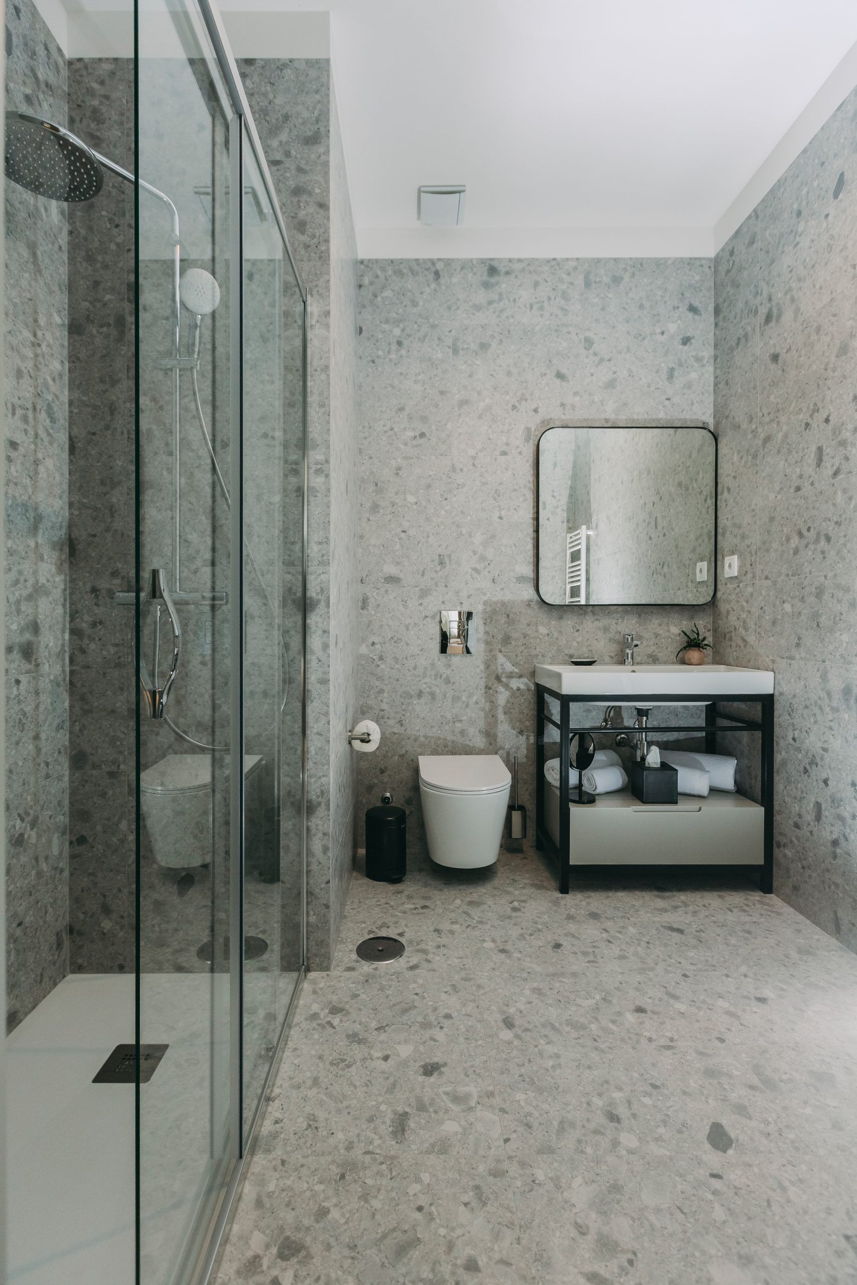 Taleu, Vila Real Studio