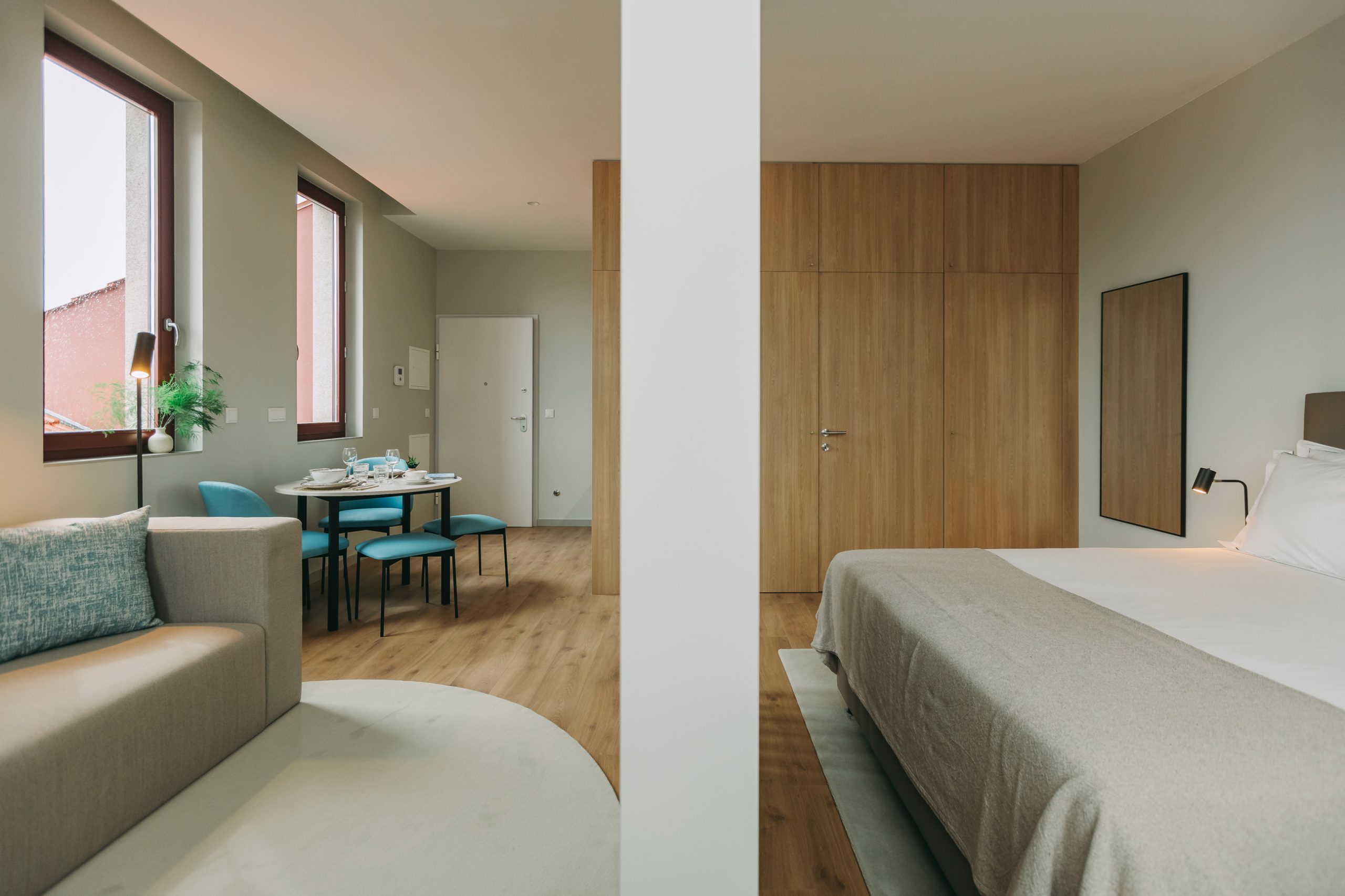 Taleu, Vila Real studio